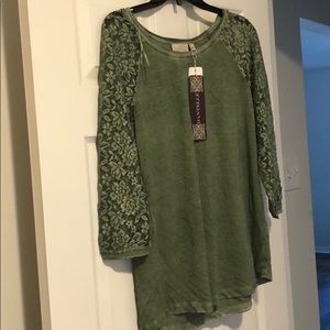 Green long sleeve shirt